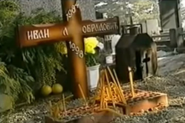 (VIDEO) 21. godina od ubistva 6 srpskih mladića  u masakru u kafiću Panda