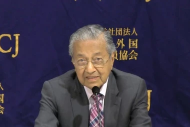 Ne silazi mu se još s vlasti! Najstariji premijer na svetu ima 94 godine