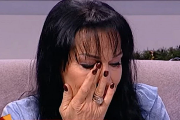 ŠIJAN PREVARIO SUPRUGU SA NAJBOLJOM DRUGARICOM: Otkrivena skandalozna istina, pevačici se obistinila najgora noćna mora!