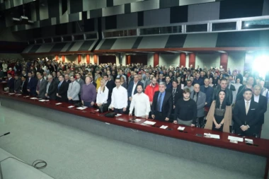 (VIDEO) SRPSKA DESNICA POSTAJE STRANKA: Ovo je prva odluka koju su doneli i tiče se izbora!