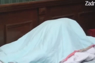 (VIDEO) Sve puca od uzdaha! Sv*ši, sv*ši u mene: Miljana i Zola razvalili kafić!