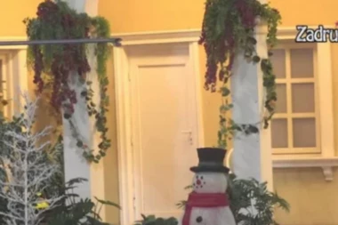 (VIDEO) Izbio haos! Marija i Miljana se posvađale, pa se štipale dok je mali Željko spavao: Marš alkoholičarko, izađi da te ne ubijem!