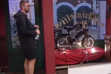 (VIDEO) Radila desanka: Janjuš otkrio koliko je puta masturbirao u Zadruzi!