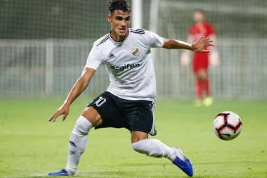 Oglasio se  Zvezdin "pik": Trenutno želim samo jedno!