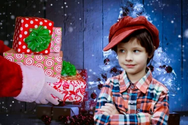 "OZBILJAN" RAZGOVOR SA DECOM: Psihoterapeut otkriva kada je vreme za istinu o Deda Mrazu!