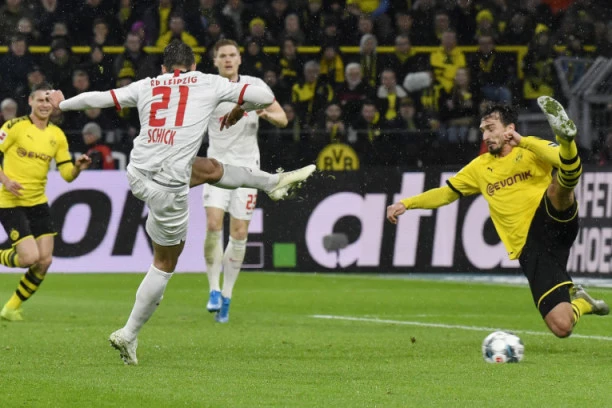 Fenomenalan povratak Bundeslige: Veliki derbi Rura za početak prelepog vikenda!