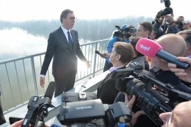 Vučić: Želimo brzu prugu do Niša, potreban novac