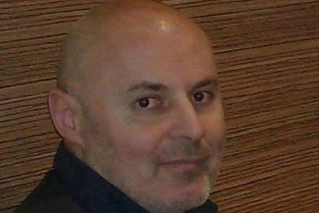 MONSTRUOZNA LIKVIDACIJA VLASNIKA MENJAČNICE! Ubica iz Zemuna znao da pare nisu u sefu već u JAKNI, pa u Dragana sasuo 5 metaka! POLICIJA PROVERAVALA KLIJENTE!