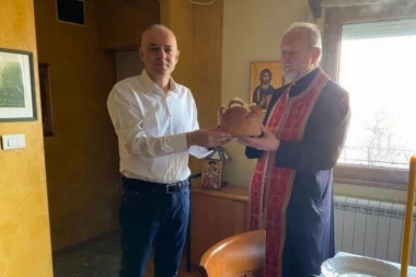 (FOTO) Pogledajte kako gradonačelnik Beograda slavi Nikoljdan