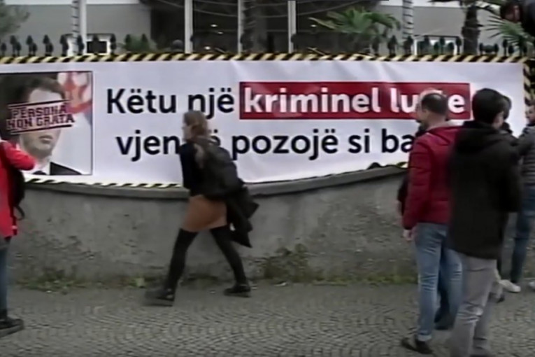 (VIDEO) Protesti protiv Vučića u Tirani: Predsednika Srbije proglasili "personom non grata"
