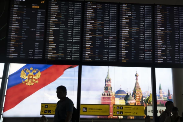 BEŽITE DOK JOŠ MOŽETE: Amerika apelovala državljanima da POD HITNO napuštaju Rusiju!