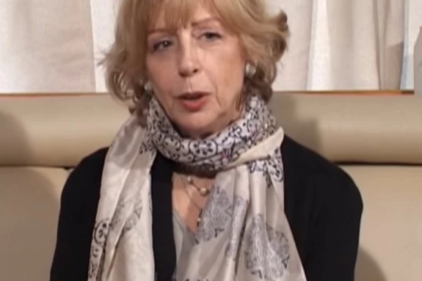 POZNATO STANJE LEGENDARNE GLUMICE: Branka Pertić večeras je pala sa pozornice, evo koje povrede je zadobila!