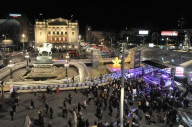 Najčarobnije mesto u gradu! Za dva dana klizalište na Trgu ugostilo 4.000 građana