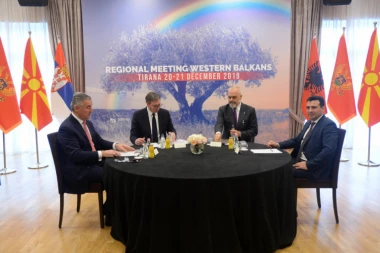 (FOTO) Vučić na sastanku s Ramom, Zaevim i Đukanovićem