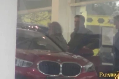 (FOTO) Sad će ljubav tek da cveta: Pogledajte kakvim automobilom je Andrija Milošević obradovao svoju dragu Aleksandru!