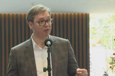 (VIDEO) Vučić na otvaranju hotela "Crni vrh": Pomagaćemo domaćim investitorima