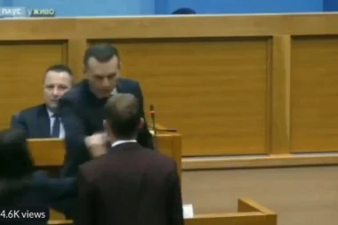 (VIDEO) TEŽAK INCIDENT U SKUPŠTINI RS: Ministar ošamario poslanika