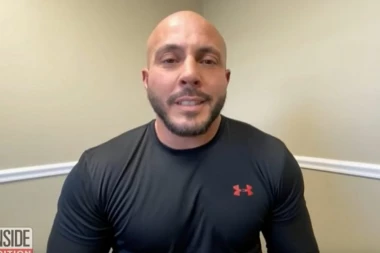 (VIDEO) Žene će odlepiti za njim! Policajac rukama zaustavio džip u pokretu koji je jurio ka deci, a tek da vidite kako izgleda