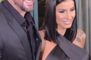 MIA POTVRDILA: Istina je da sam trudna, pa progovorila i o STRAHU ZBOG KORONE!