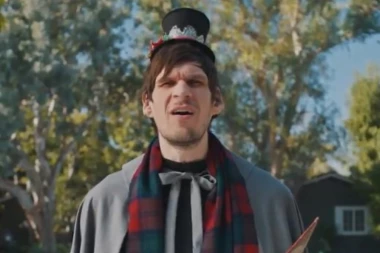 (HIT VIDEO)  Bobi ima anđeoski glas... Možda, kada zviždi...