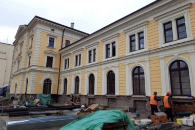 Fasada na zgradi Železničke stanice u novom ruhu