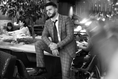 NOVA PESMA POSLE PAUZE: Lukijan Ivanović obradovao publiko singlom "Nedostaješ"!