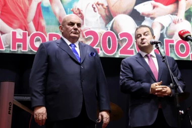 Dačić iz Jagodine poručio: Borićemo se za prava Srba u Crnoj Gori