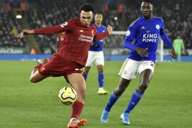 Trent izmislio četiri gola, uništio Lester i doveo Liverpul na korak od titule!