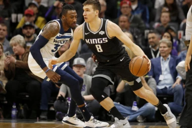 Bogdanović najbolji u porazu Kingsa, Bjelica bez poena