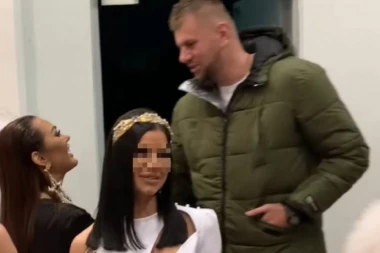 (ŠOK VIDEO) Pali i poljupci: Janjuš napustio Zadrugu, a u spoljnom svetu ga sačekala Ana Korać!