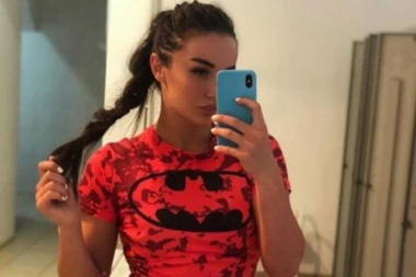(FOTO) Jedva bi čekali da vas ona prebije: Ovo je najlepša MMA Ruskinja!
