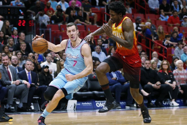 Dragić POTPISAO, uzeo legendarni broj Tonija Kukoča (FOTO)