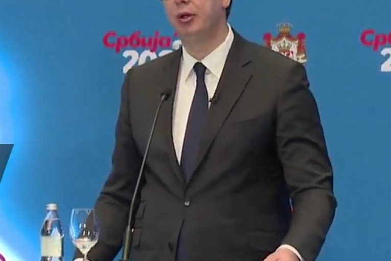 (VIDEO) Vučić i Brnabić predstavili program "SRBIJA 2025": Na kraju 2025. prosečna plata 900 evra, penzija 430-440