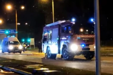 Reprezentativac doživeo saobraćajku, poobarao saobraćajne znake, pa se zakucao u benzinsku pumpu!