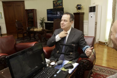 Rešetanje! Dačić na poligrafu! Na nekim pitanjuma se dobro preznojavao