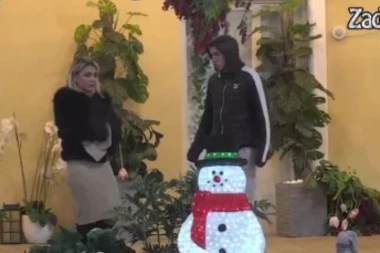 (VIDEO) Kemezova neutešna nakon postupaka njenih bližnjih: Pakao koji je doživela u detinjstvu joj je pred očima!