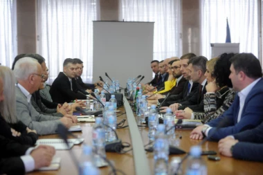 ĐURIĆ I ĐORĐEVIĆ SLOŽNI: U 2020. najvažnije rešavanje problema običnih ljudi na KiM