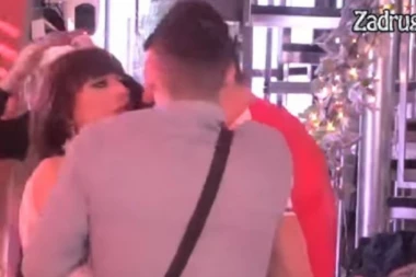 (VIDEO) Vladimir ponovo odlepio: Čupao Miljanu za kosu i pretio da će baciti malog Željka u bazen!