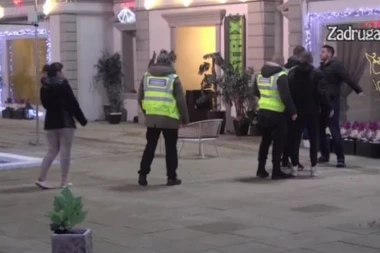(VIDEO) Stravično! Zola nasrnuo na Miljanu jer mu je pobacala stvari: Obezbeđenje reagovalo!