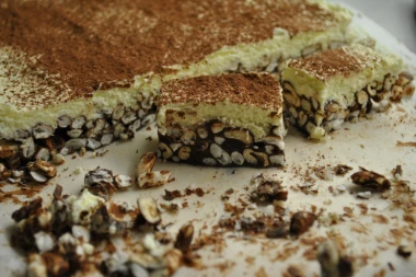 Ukusna japanska torta čiji je glavni sastojak ČOKOLADA SA RIŽOM