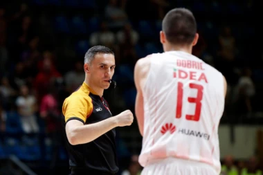 Partizanu POKLONJEN trofej Kupa!