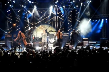 Spektakl pred 15.000 ljudi: Premijera novog Miligrama "oduvala" na Crnogorskom primorju!