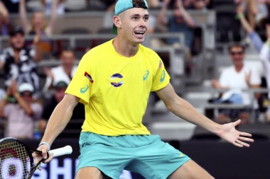 Australijanci oduvali Kanađane!