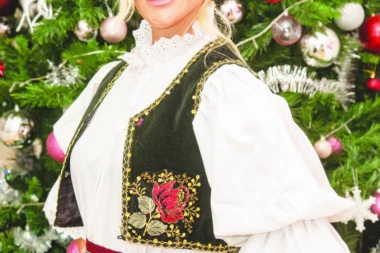 NISAM RASISTA! Milica Dabović GRMI - 15 godina sam GINULA za Srbiju, a Amerikanka...