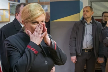 Kolinda podvila rep pred odlazak: Pružam ruku Milanoviću