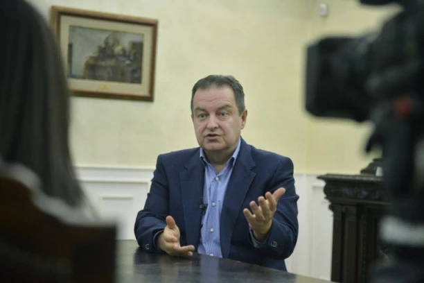 KLUPKO ĆE TEK POČETI DA SE ODMOTAVA: Dačić o ratu države protiv kriminala