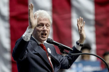 OVOG PUTA JE PRETEK'O: Bil Klinton otpušten iz bolnice