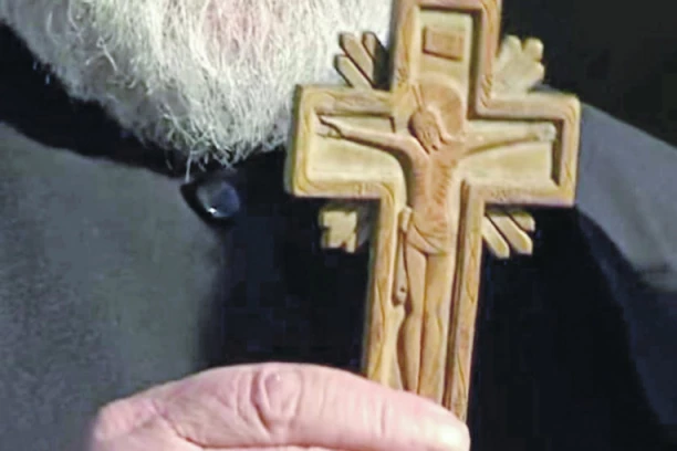 KAKO SU BOGORODICA I MOLITVA SPASLE JEDNU PORODICU OD CRNE MAGIJE!? Žena tvrdi da se baš ovako sve dogodilo!