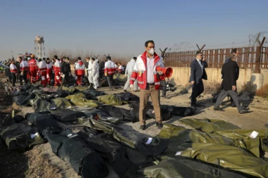 (FOTO) Ukrajinska kompanija: Letelica bila u dobrom stanju, mogućnost greške pilota minimalna