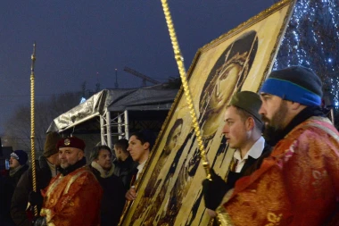 Sa molebana Srbi poslali poruke mira, ljubavi i podrške sunarodnicima koji se bore sa nedaćama